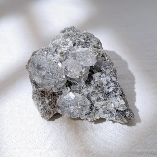 [AQ08] Aquamarine with Silver Mica 雪寶頂海藍寶銀雲母