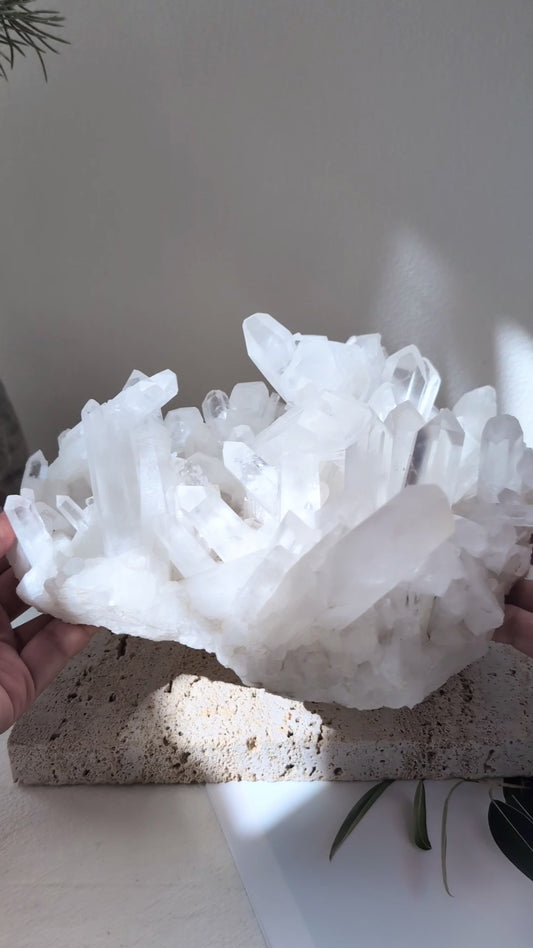 [QT06] Clear Quartz Cluster statement piece (2.7kg), Madagascar
