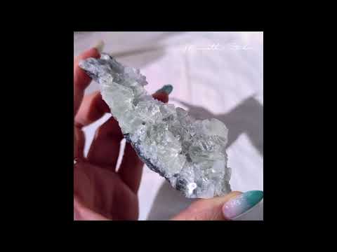 [FL29] Green Glass Fluorite with Quartz 香花嶺玻璃體綠螢石
