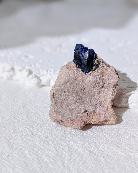 [AZ28] Azurite on matrix, Morocco 摩洛哥藍銅礦