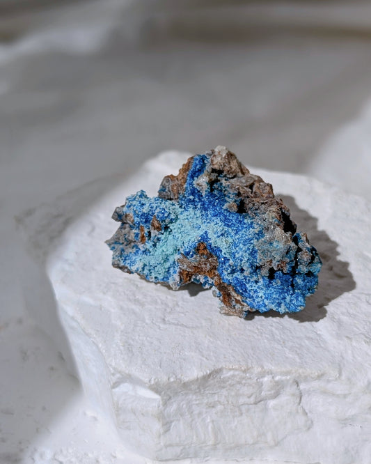 [VE04] Veszelyite with Gibbsite, Yunnan 雲南磷鋅銅礦共生三水鋁