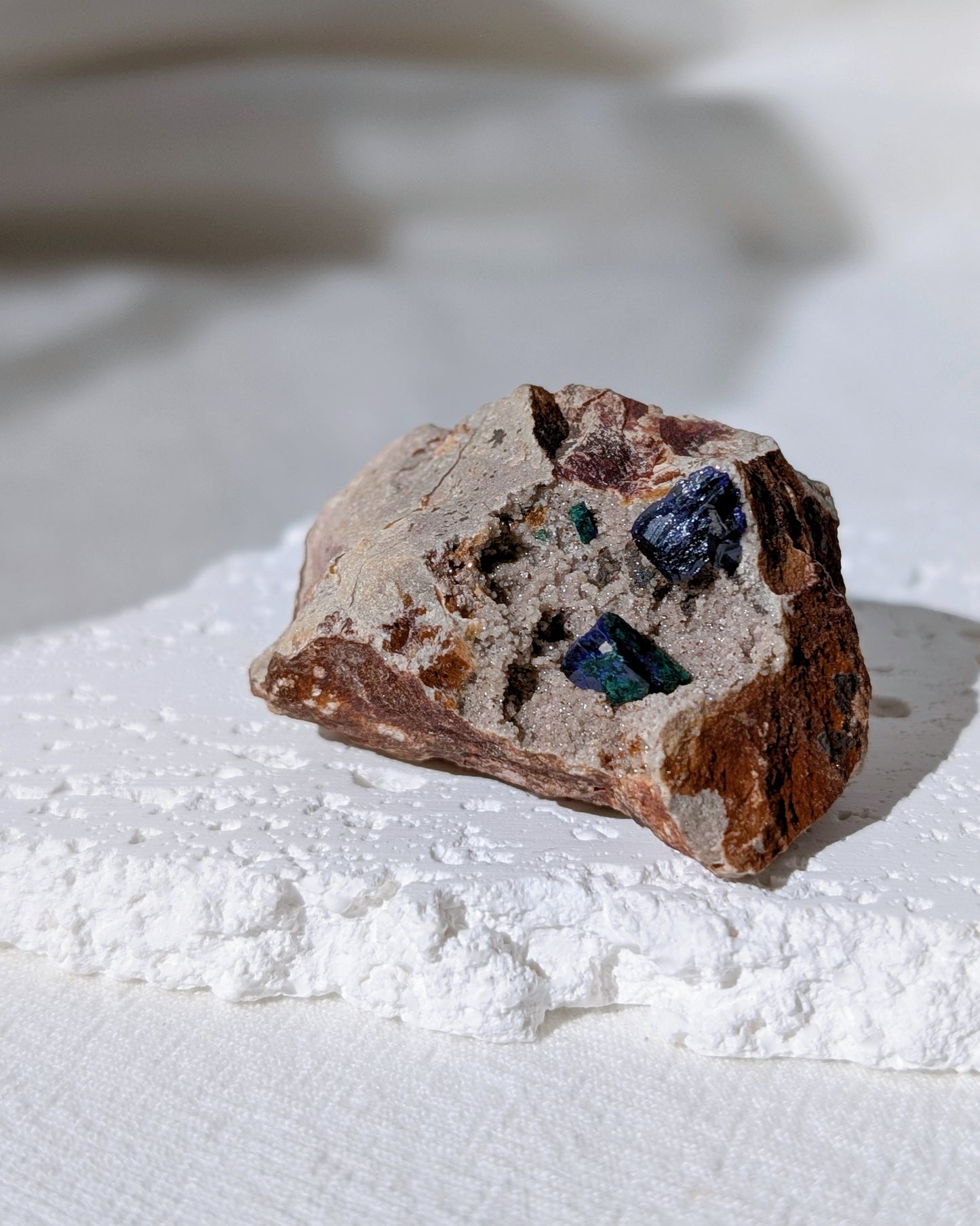[AZ30] Azurite on matrix, Morocco 摩洛哥藍銅礦