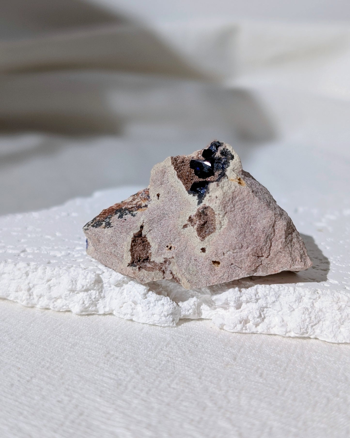 [AZ29] Azurite on matrix, Morocco 摩洛哥藍銅礦