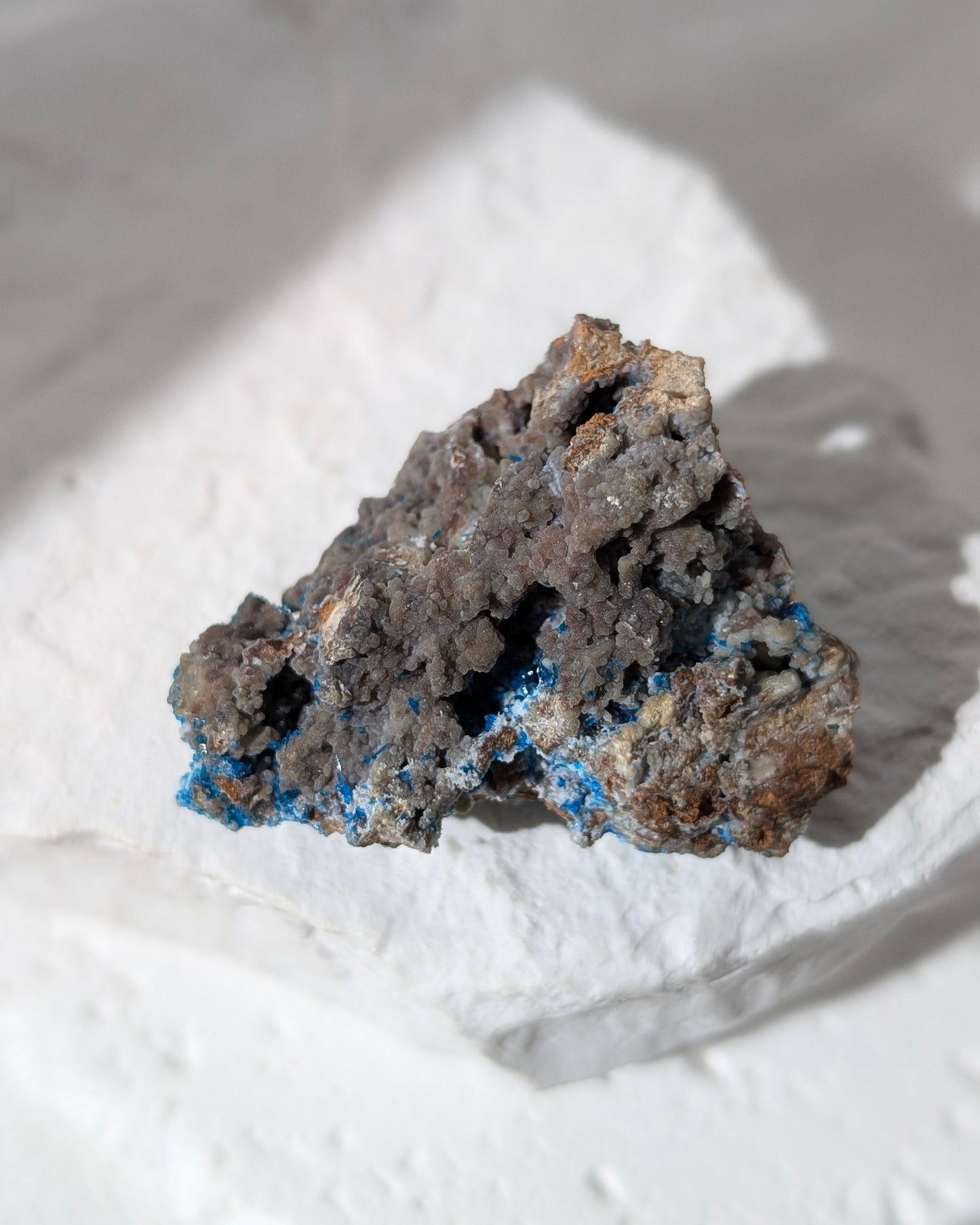 [VE04] Veszelyite with Gibbsite, Yunnan 雲南磷鋅銅礦共生三水鋁