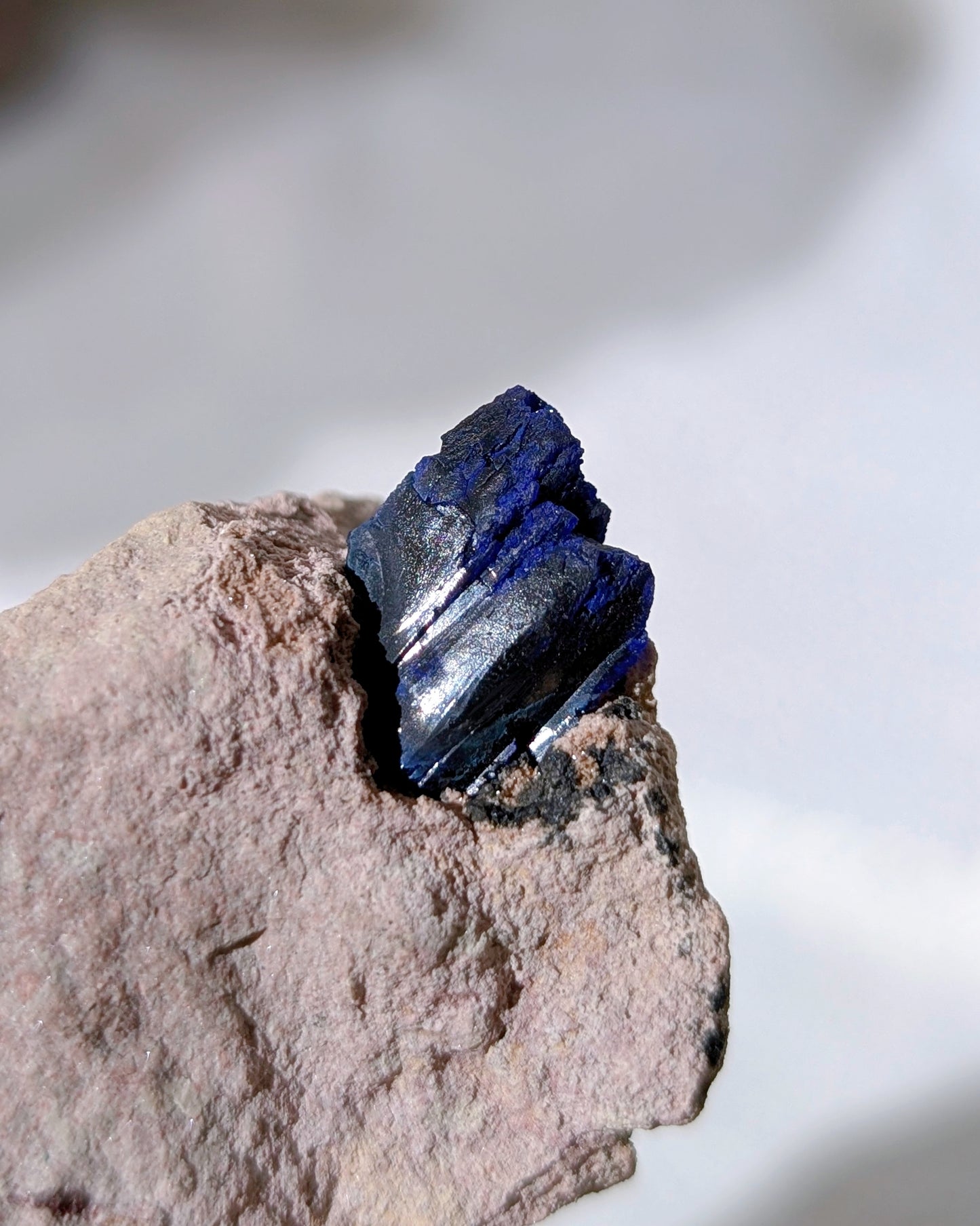 [AZ28] Azurite on matrix, Morocco 摩洛哥藍銅礦