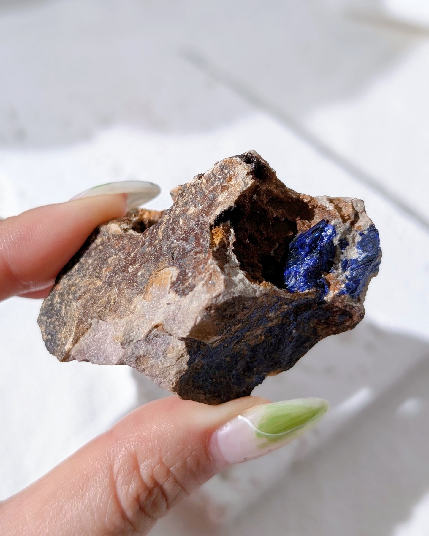 [AZ32] Azurite on matrix, Morocco 摩洛哥藍銅礦