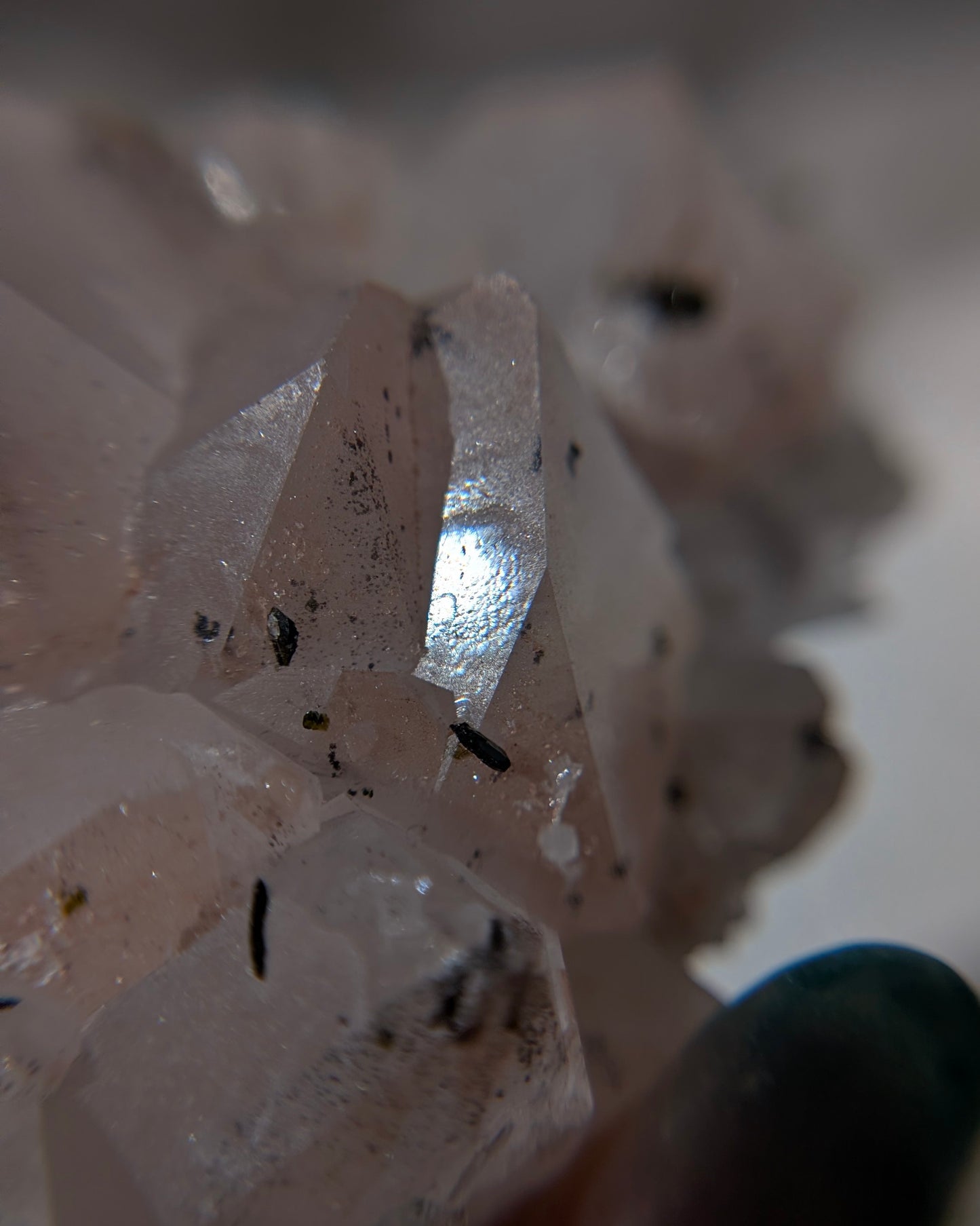 [AY03] Garden Amethyst with Epidote and Hematite (Record keeper) 紫水晶綠簾石赤鐵礦共生