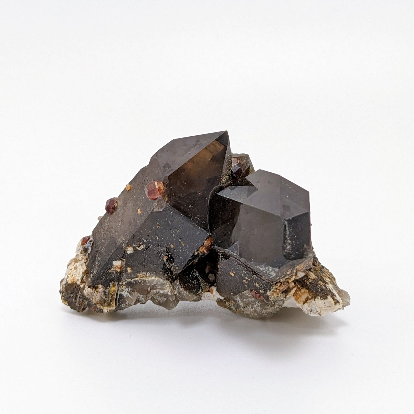 [GS03] Smoky Quartz with Garnets 福建煙晶石榴石