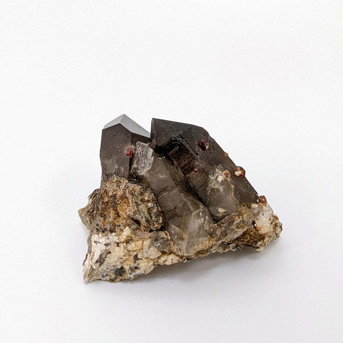 [GS03] Smoky Quartz with Garnets 福建煙晶石榴石