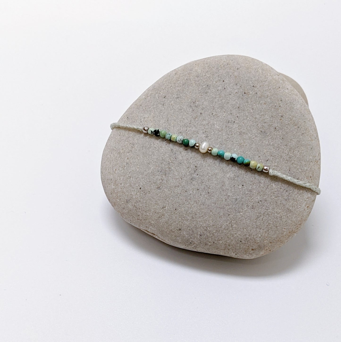 [MMTU01] Fine Line Macrame Bracelet Turquoise + Pearl 綠松石 珍珠 手繩