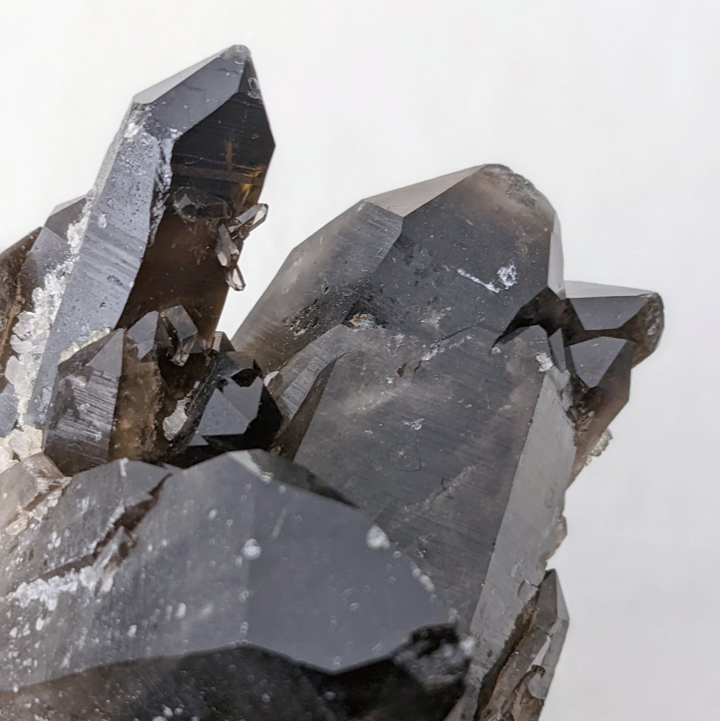 [SK01] Self-healed Smoky Quartz 自我療癒雙尖深色茶晶簇