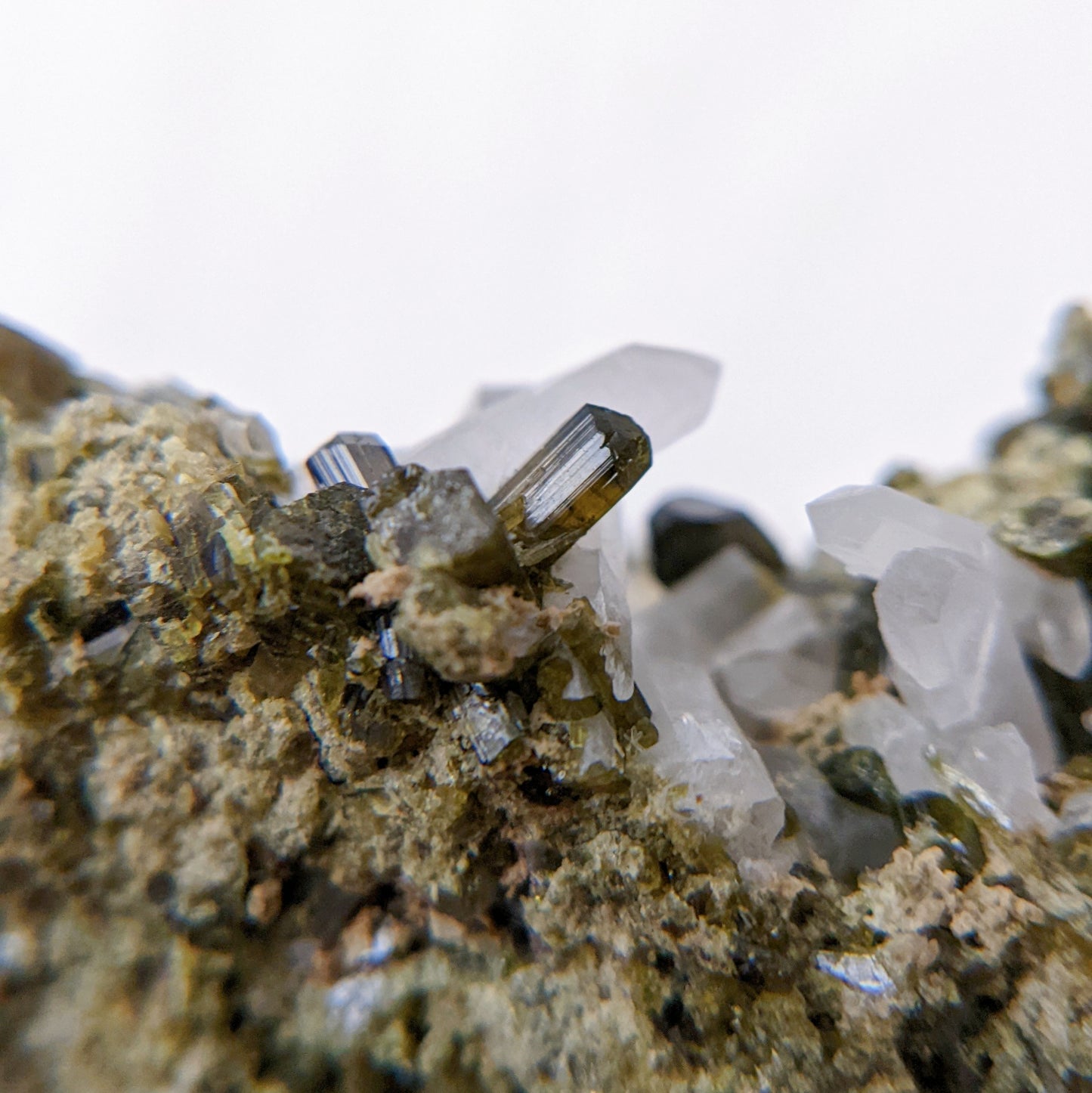[EP02] Epidote with Quartz 秘魯綠簾石白水晶共生