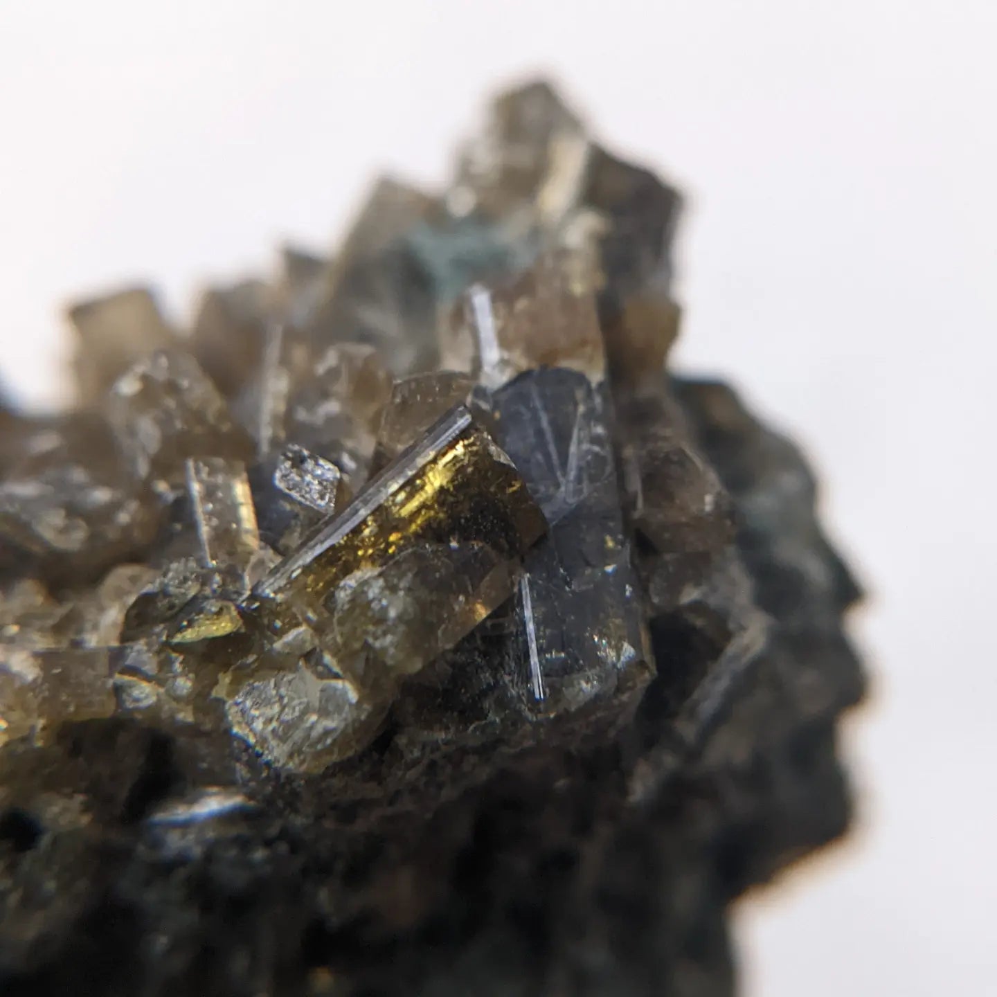 [EP03] Gemmy Epidote Cluster, Peru