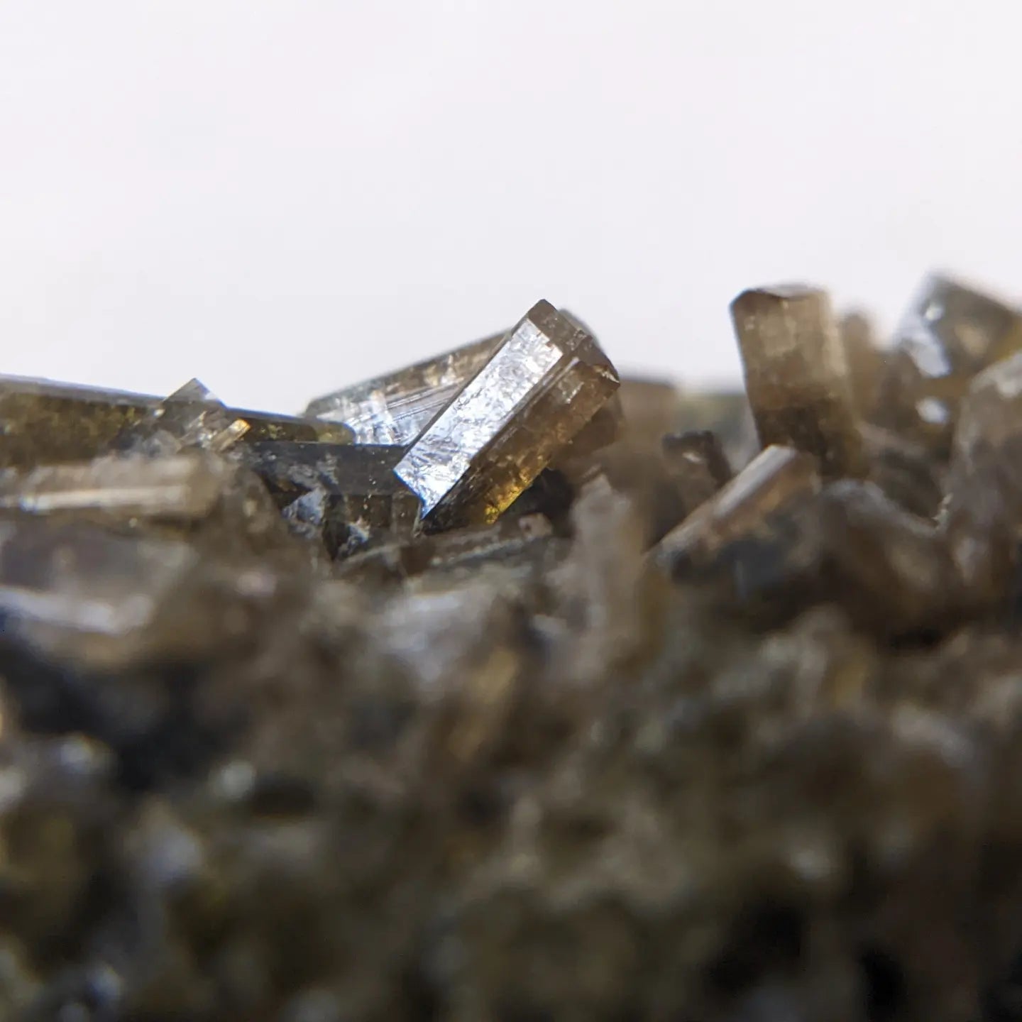 [EP03] Gemmy Epidote Cluster, Peru
